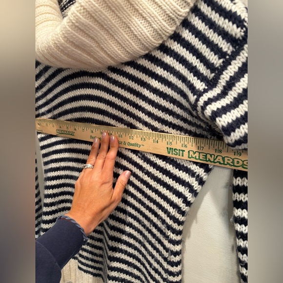 Banana Republic neck and Cream Striped cowl neck Sweater wool cabin core - Picture 8 of 12
